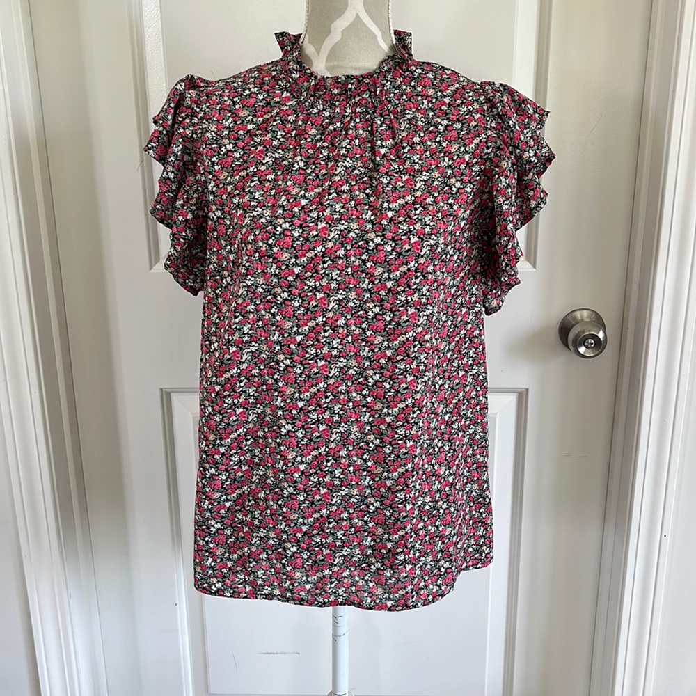 Entro by Anthropolgie floral top size medium